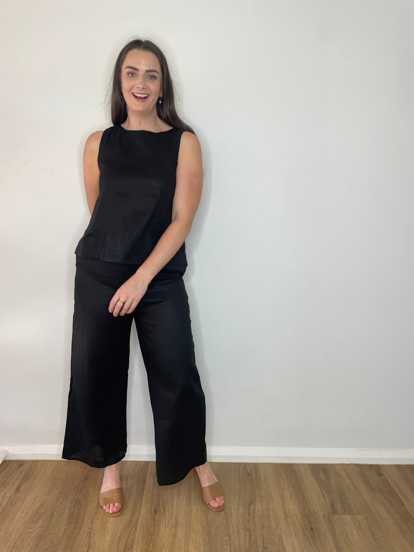 Paula Linen top - Black